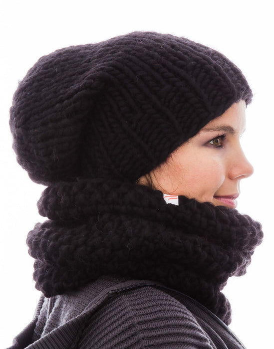 Flow Beanie in Black